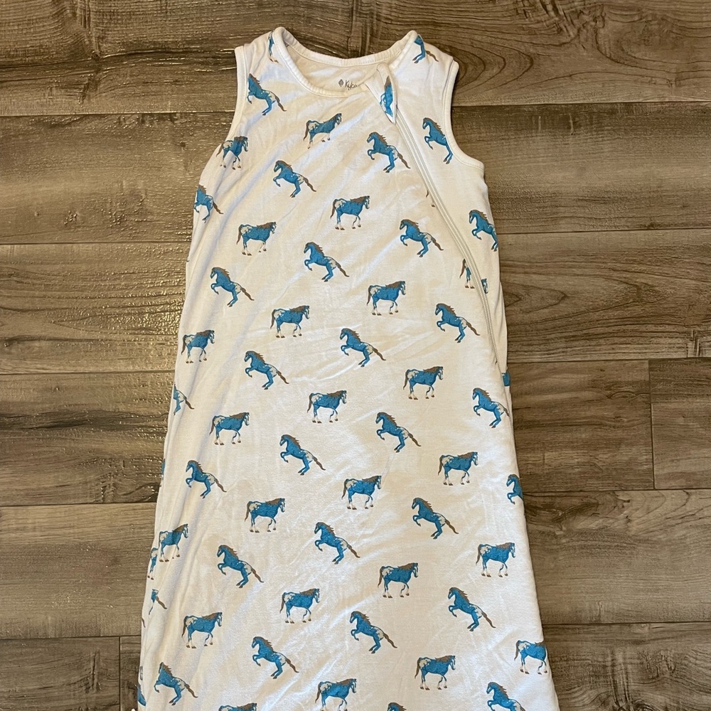 Kytebaby horses sleep swaddle